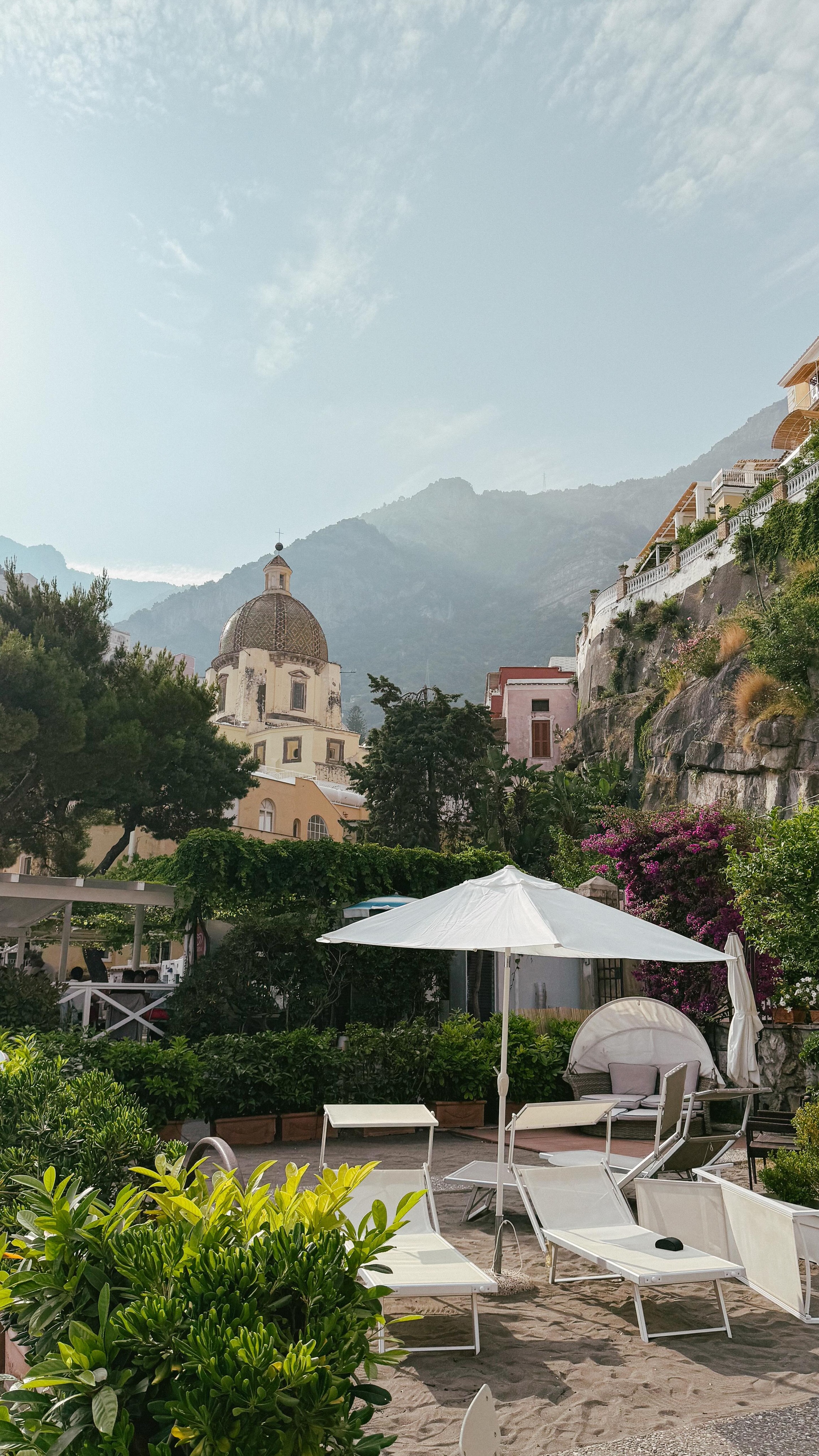 this is…

this is Hotel Buca di Bacco, Positano ✨🇮🇹🍋 — and it was one of the four stops on our June 2025 honeymoon.

there are hotels in Positano with the views. there are hotels with the charm. and then there are the ones that put you so close to the water you can hear the sea from your room. Buca di Bacco is a two-minute walk to the main beach, pastel homes, hotels & buildings stacked up in the cliffside, the kind of breakfast pastries that make you linger longer than planned.✨

a Bacco spritz, the open sea, and nowhere to be. if that is not a great stop on an Italian honeymoon, I don’t know what is. 🤭🥂

#positano #positanoitaly #positanohotels #boutiquehotels #italianhoneymoon