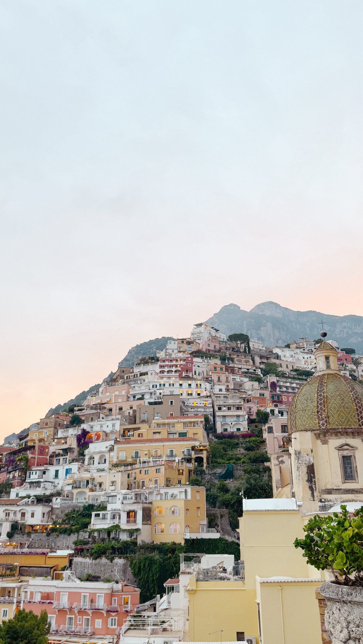what if you just said yes to a summer in Positano? ✨💕🍋🇮🇹🍕🐟🛥️

positano, italian summer, amalfi coast, euro summer, italian travel