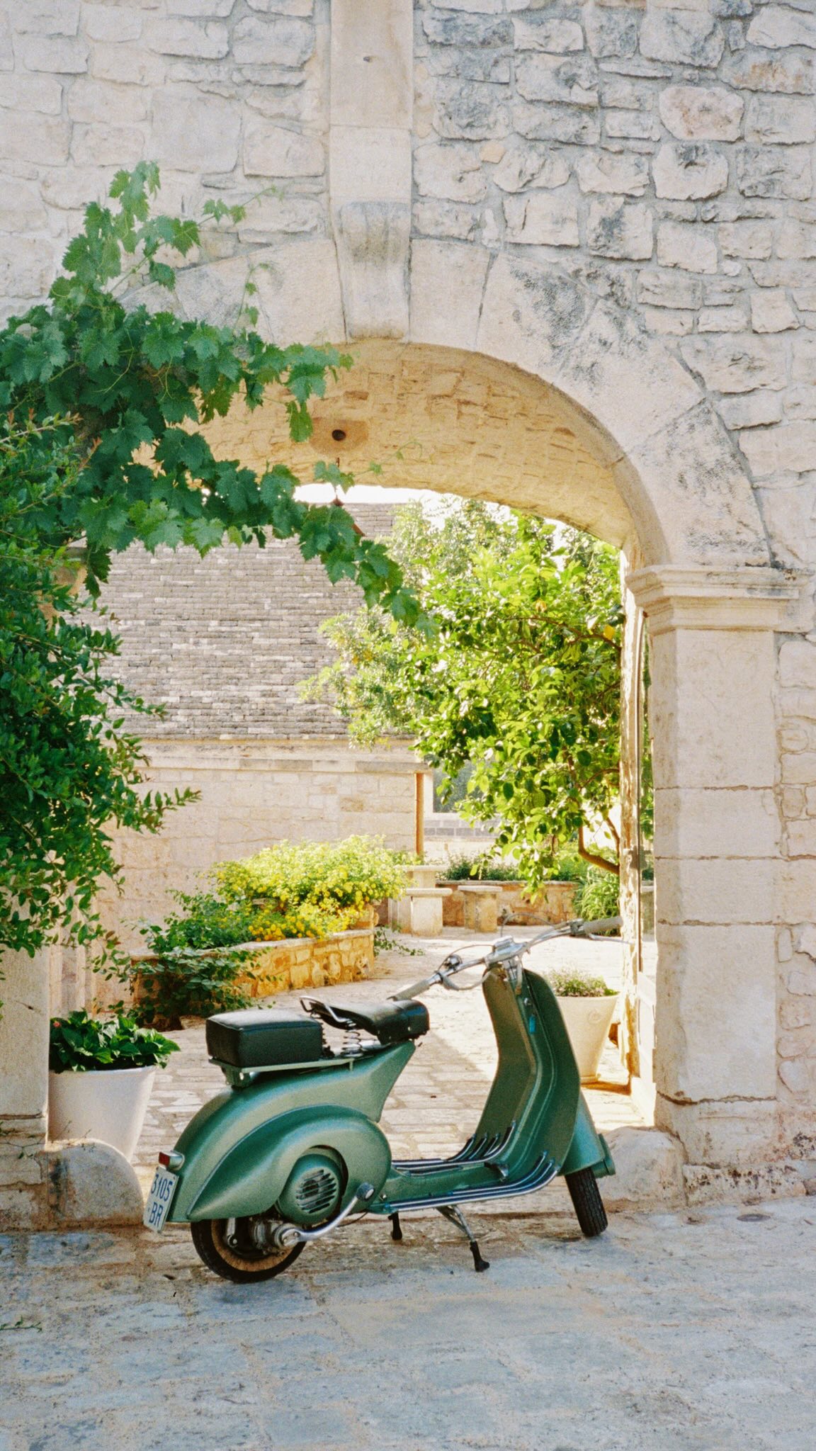 a place where time stood still & golden sunsets lingered.✨🇮🇹☀️

📍 @masseriagrieco was a dream come true for our destination wedding, truly a place i find myself escaping to in my dreams. the golden light, the olive trees, the centuries-old stone. there’s something subtly cinematic about life in Puglia that keeps drawing me back in. i can’t wait to return, next time as a guest of the masseria, someday soon!

•
•
•
#masseriagrieco #masseria #puglia #ostunicittàbianca