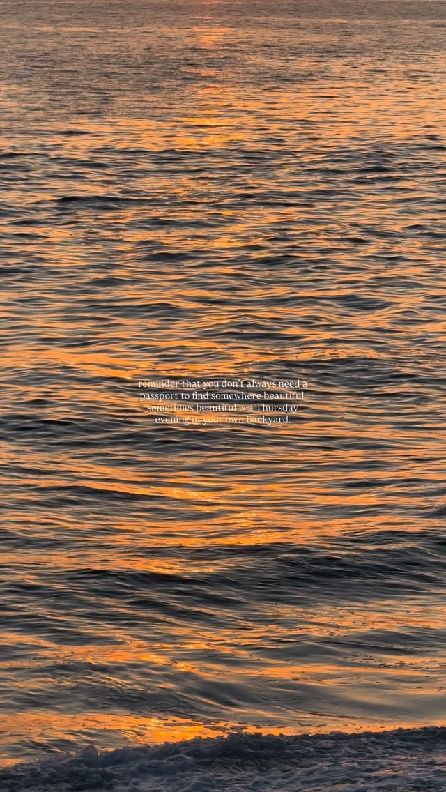 no passport required. just a weekday evening and the most beautiful coastline in Southern California doing exactly what it always does. 🌅

#lagunabeach #orangecounty #californiatravel #boutiquetravel #travelinspiration